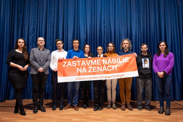 Vedenie a zamestnanectvo FiF UK