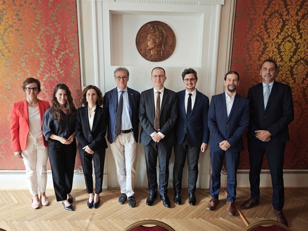 zľava: Dr. Michaela Mošaťová, Dr. Zuzana Kubusová; prof. Raffaella Campaner; prof. Giovanni Molari; prof. Marián Zouhar; Dr. Martin Bača; prof. Bohdan Ulašin; doc. Ivan Šuša